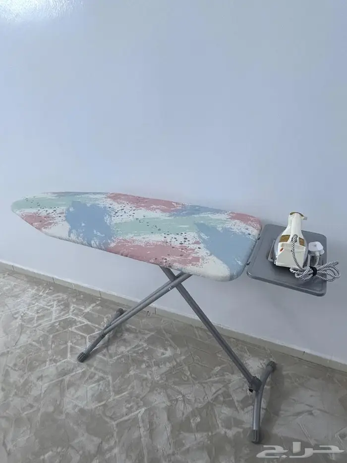 مكوى ملابس مع طاولة 0