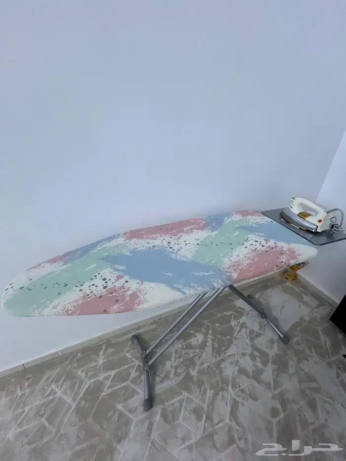 مكوى ملابس مع طاولة 4