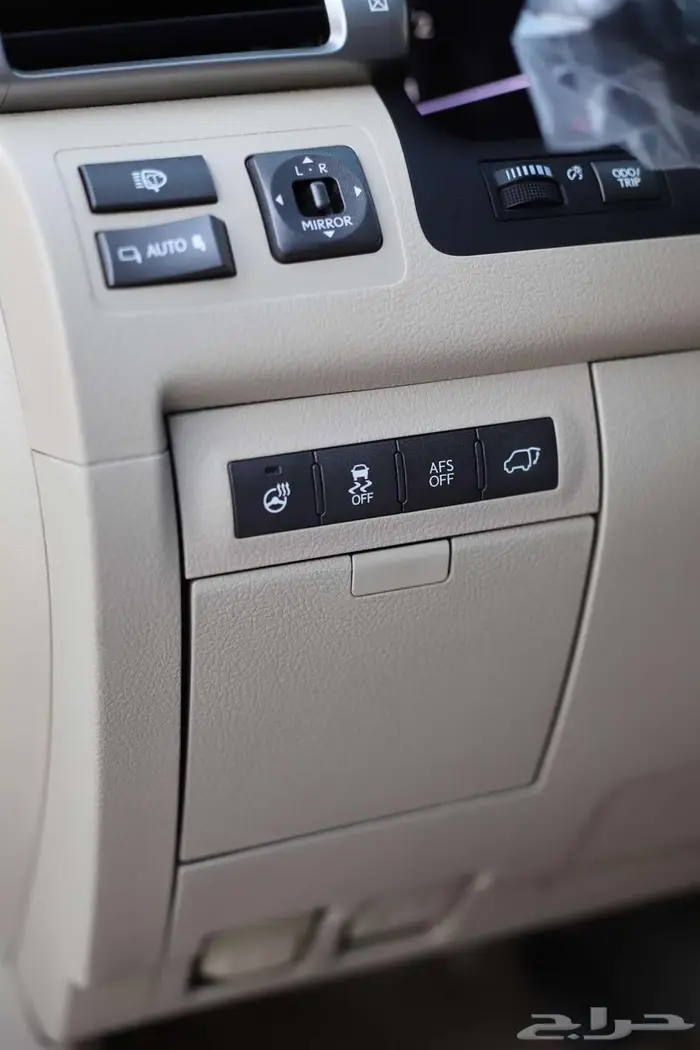 للبيع جيب لكزس LX570 موديل 2013 26