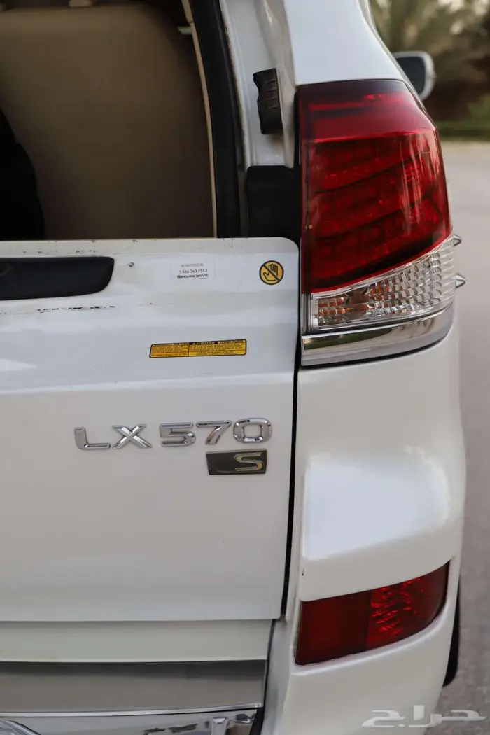 للبيع جيب لكزس LX570 موديل 2013 35