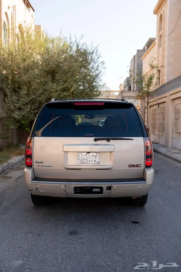 GMC Yukon Denali جمس يوكن دينالي 2011 4