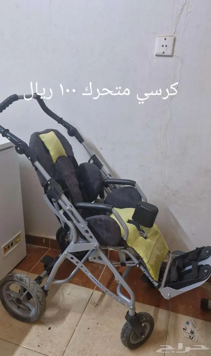 اغراض للبيع مكنسة وتربو وطاولات وتربيزة شاشة 18