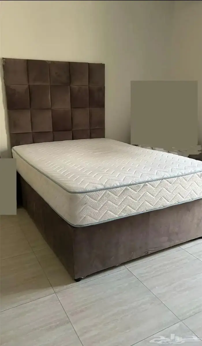 سرير كوين مخمل 1
