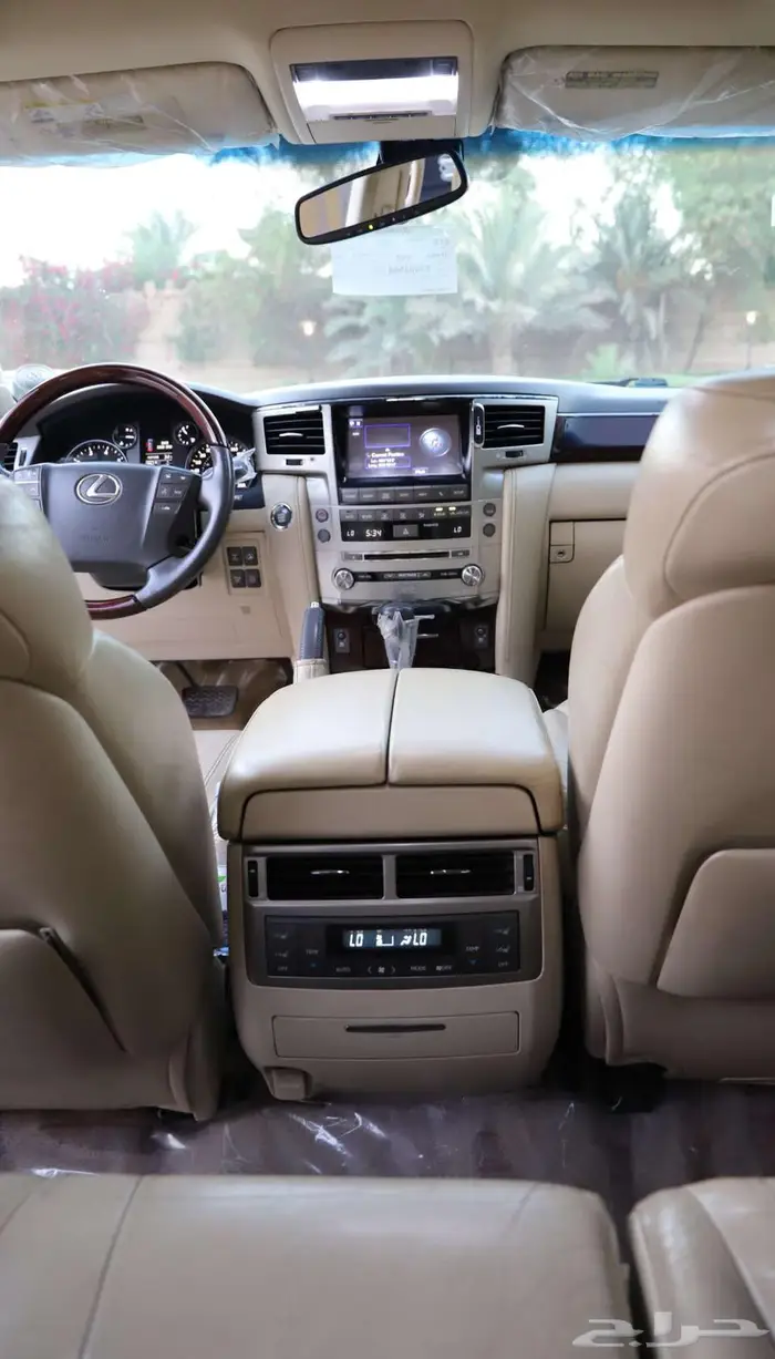 للبيع جيب لكزس LX570 موديل 2013 1