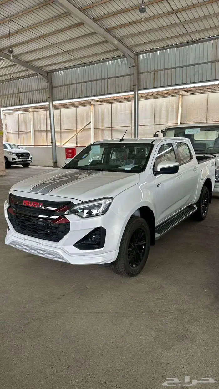 ايسوزو غمارتين GT موديل 2025 فل بصمة 11