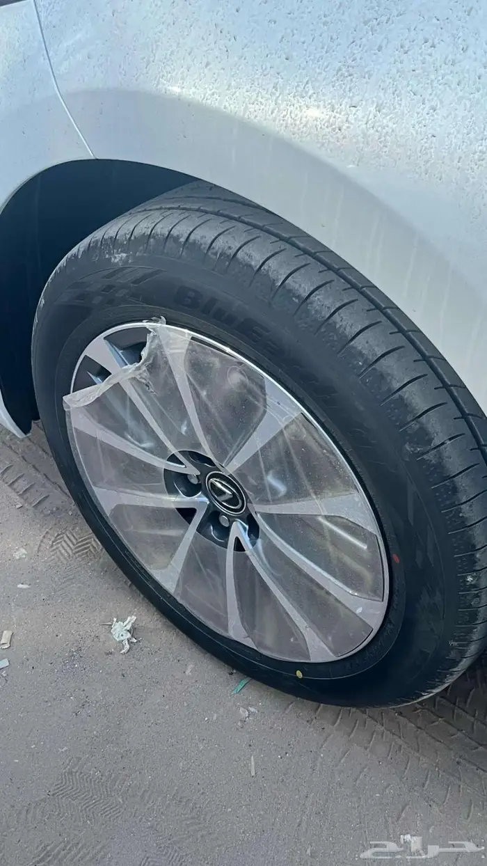لكزس ES250 AA موديل 2025 على دفعتين 4