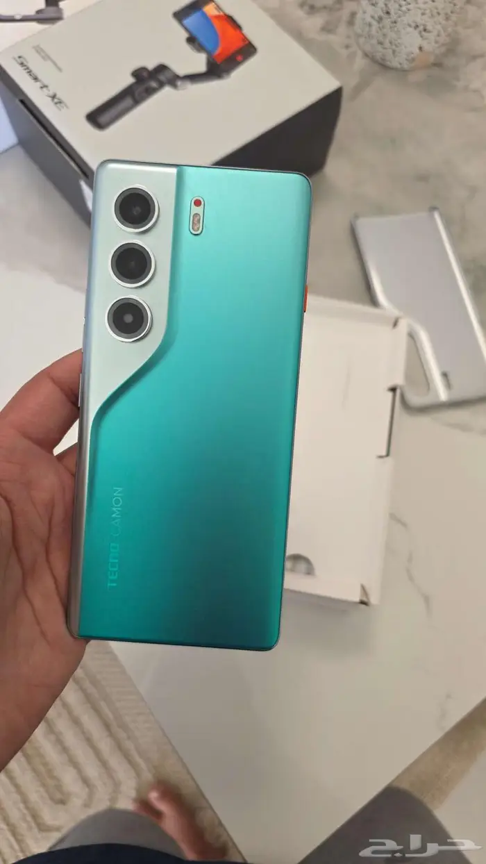 Tecno camon 40 pro تكنو كامون 40 برو 1