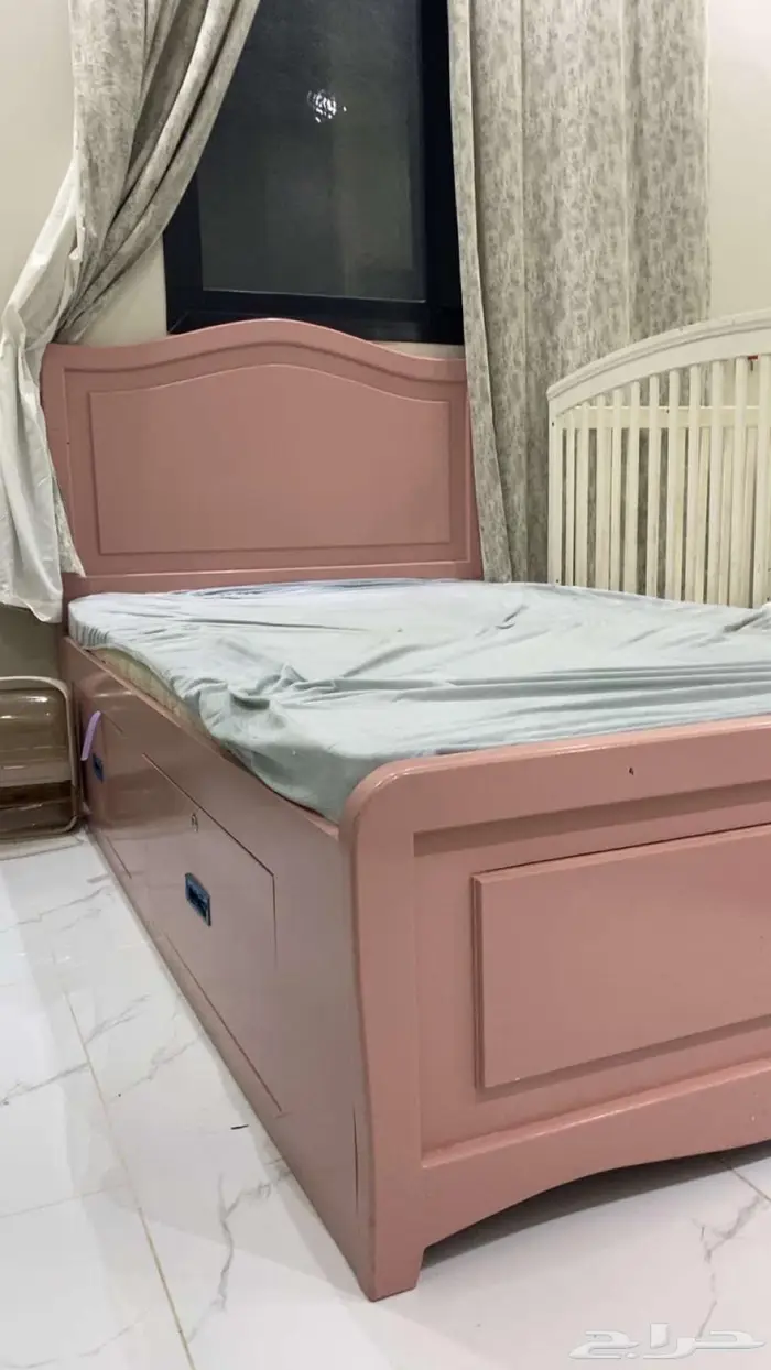 سرير نفر ونص استعماال خفيف فيه 4 ادرج تخزين سحااب 0