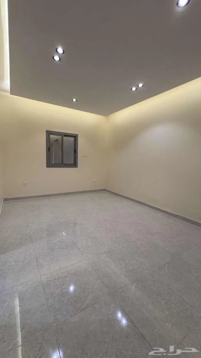 شقة جديدة خمس غرف وصالة جلوس للإيجار السنوي 4