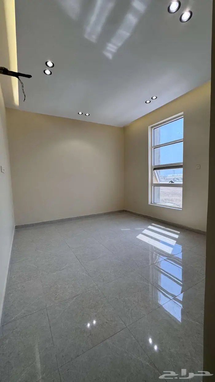 شقة جديدة خمس غرف وصالة جلوس للإيجار السنوي 11