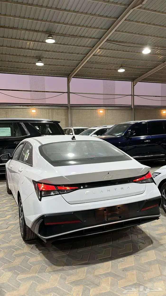 هونداي النترا كمفورت 1600كوري وارد قطر موديل 2025 3