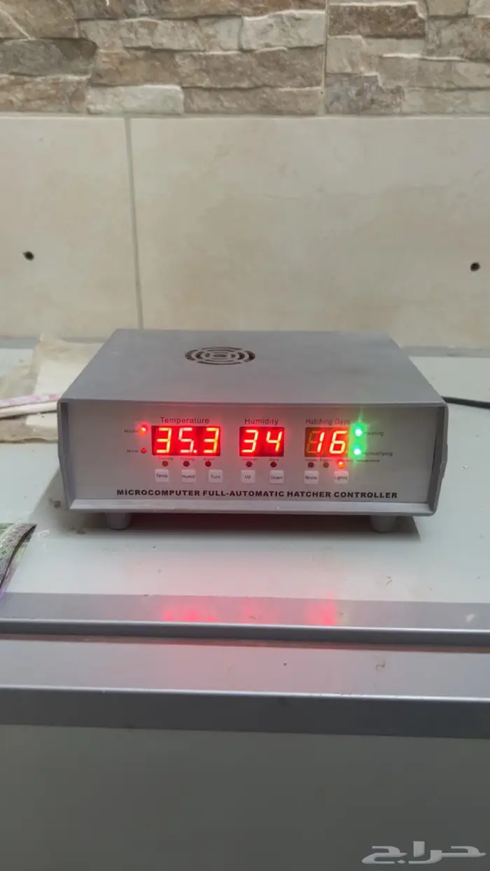 فقاسه فل اتوماتيك شبه جديده 1