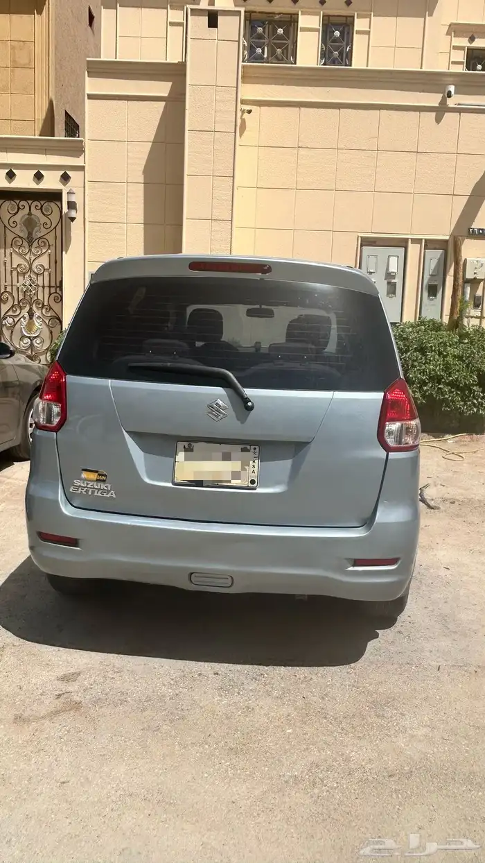 سوزوكي ارتيجا 2015 4