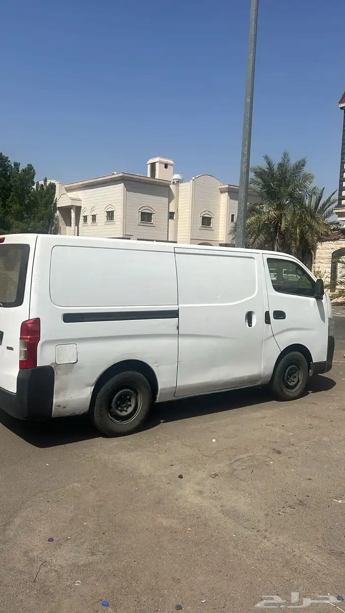 باص نيسان اورفان 2021 بضاعه بنزين 1