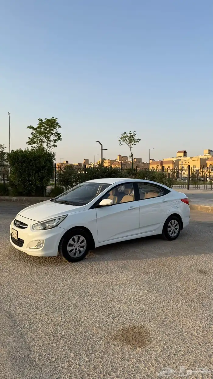 اكسنت نظيف جدا  موديل 2015 1