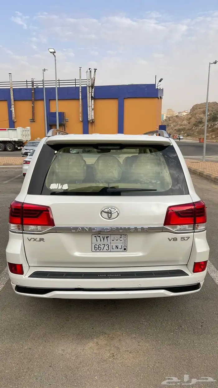 جيب لاند كروزر في اكس ار وارد عبداللطيف جميل 5