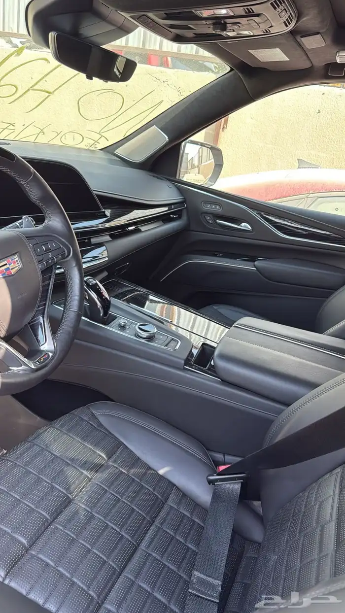 cadillac escalade v 2024في دبي 5