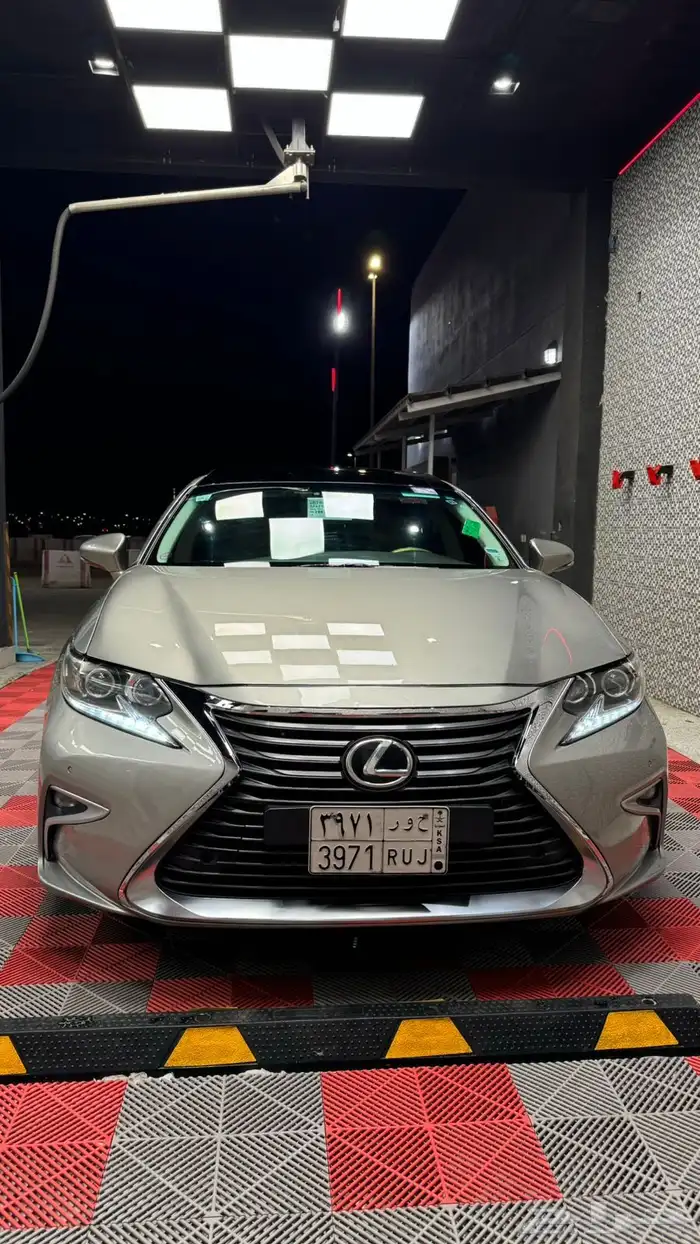 لكزس 2017 فل كامل ES 0