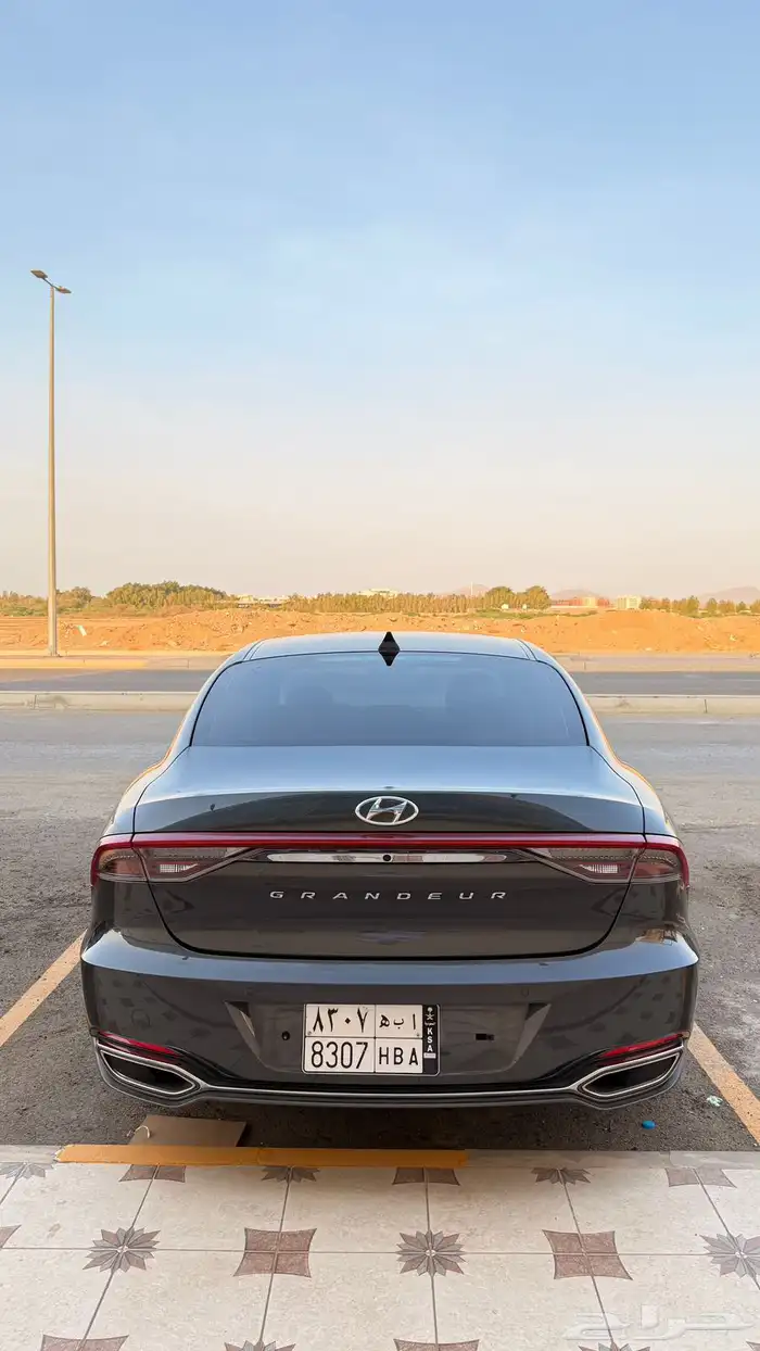 هونداي ازيرا 2022 ( بنزين ) v4 بحالة الوكالة 3