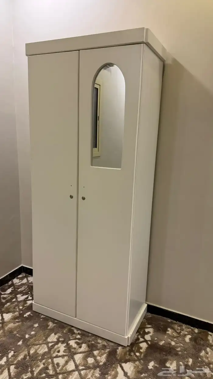 دولاب و تسريحة للبيع 1