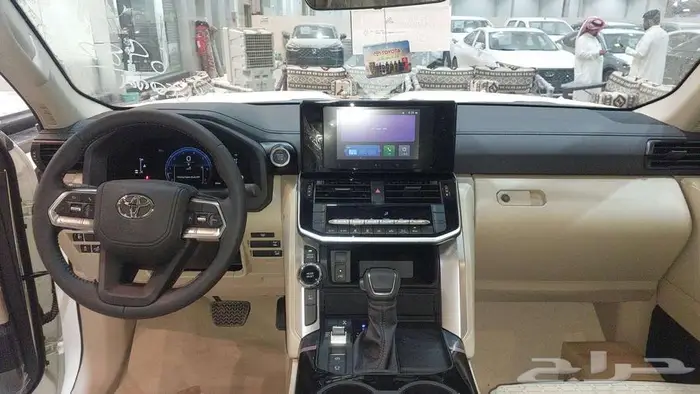تويوتا لاندكروزر GXR1 بنزين سعودي 2025 12