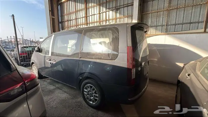 ستاريا 2025 9 راكب (ديزل أو بنزين) بأقل سعر في المملكة 4