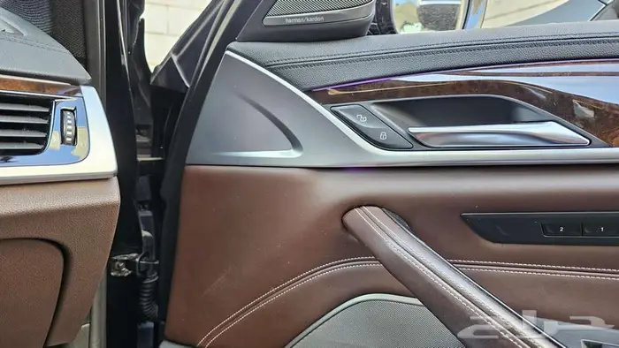 ماستر كلاس BMW 2017 530i M Kit خليجي 52