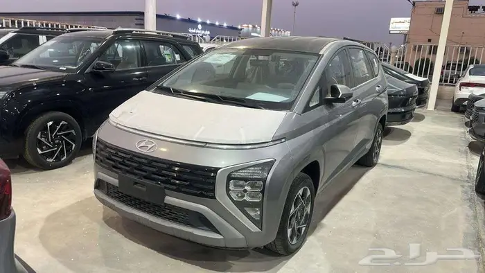 هيونداي ستارجيزر سمارت موديل 2025 لدى احدث للسيارات 0