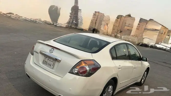 نيسان التيما 4 سلندر موديل 2010 2