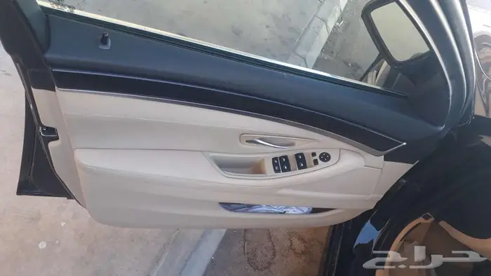 بي ام دبليو الفئة الخامسة 523i فل كامل 12