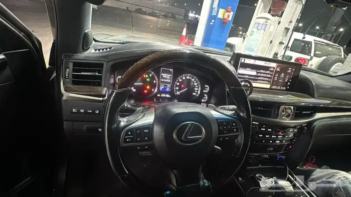 لكزس 570LX 3