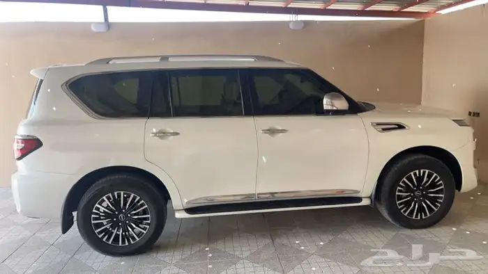 نيسان باترول بلاتينيوم داخليه بيج 2023 6