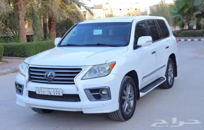 للبيع جيب لكزس LX570 موديل 2013 21