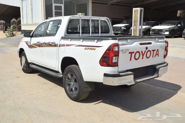 تويوتا هايلكس 2025 بنزين فل كامل بصمه و مفتاح اقل سعر 5