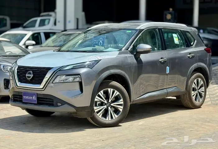 نيسان اكس تريل2025 نص فل بلس 7 راكب بالنقد والتقسيط 4