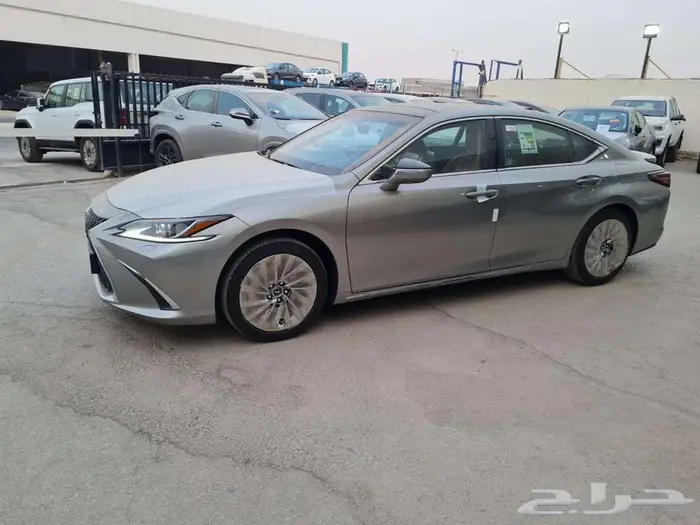 LEXUS ES 2025 5