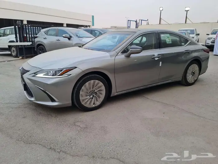 LEXUS ES 2025 9