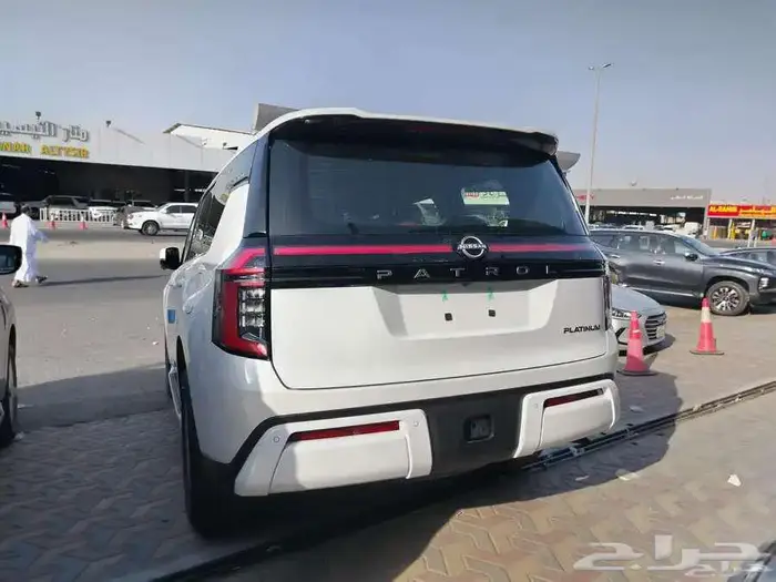 نيسان باترول بلاتينيوم 6 سلندر تنفس طبيعي كاش و تقسيط 3