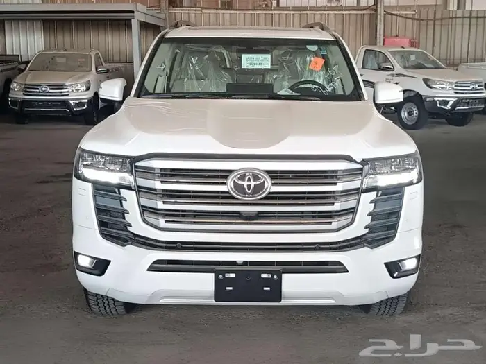 لاندكروزر 3.5 GXR - L2 بنزين 2025 م 1