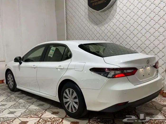 تويوتا كامري 2022 LE 5