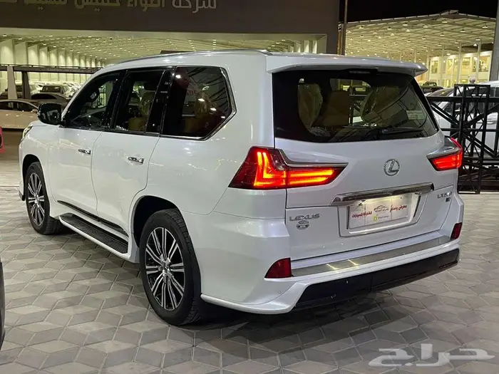 لكزس 2021 سبورت LX570 6