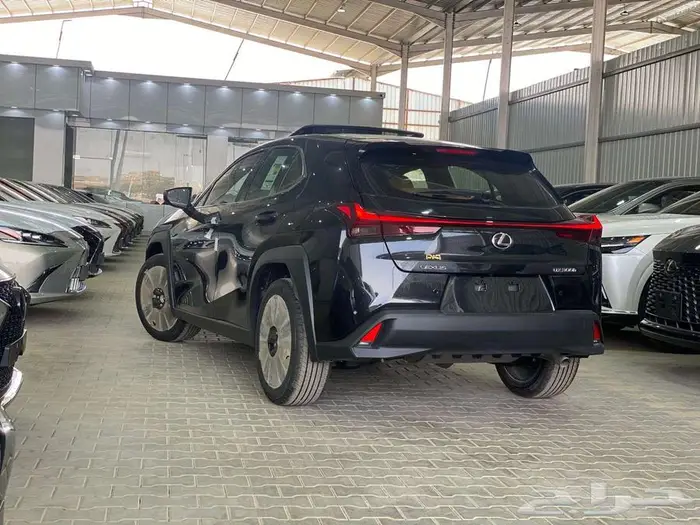 لكزس UX 300 H فل كامل هايبرد 2025 6