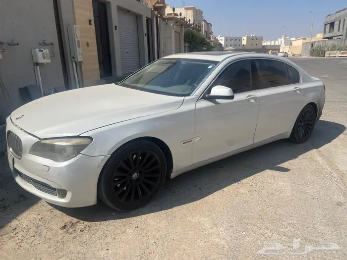 Bmw730-2010 1