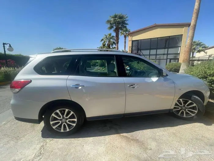 Nissan Pathfinder 2014 V6 3