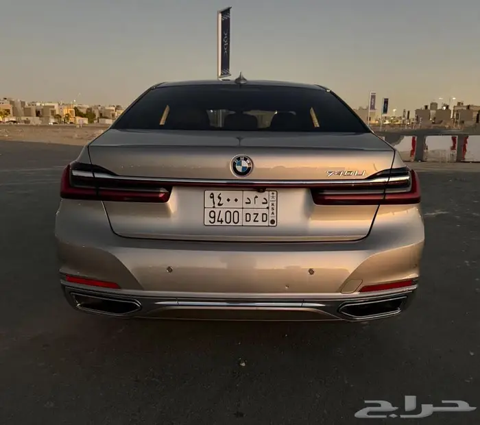 بي ام 2021 730LI 8