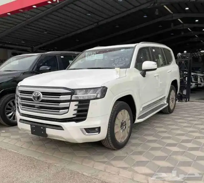 لاندكروزر GXR4 3.5 موديل 2025 عروض ع دفعتين 1