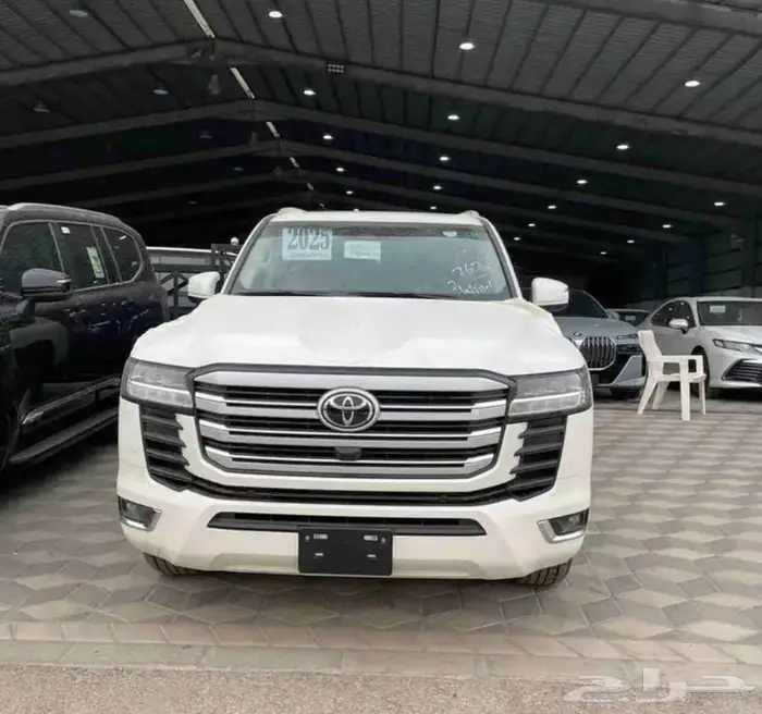 لاندكروزر GXR4 3.5 موديل 2025 عروض ع دفعتين 2