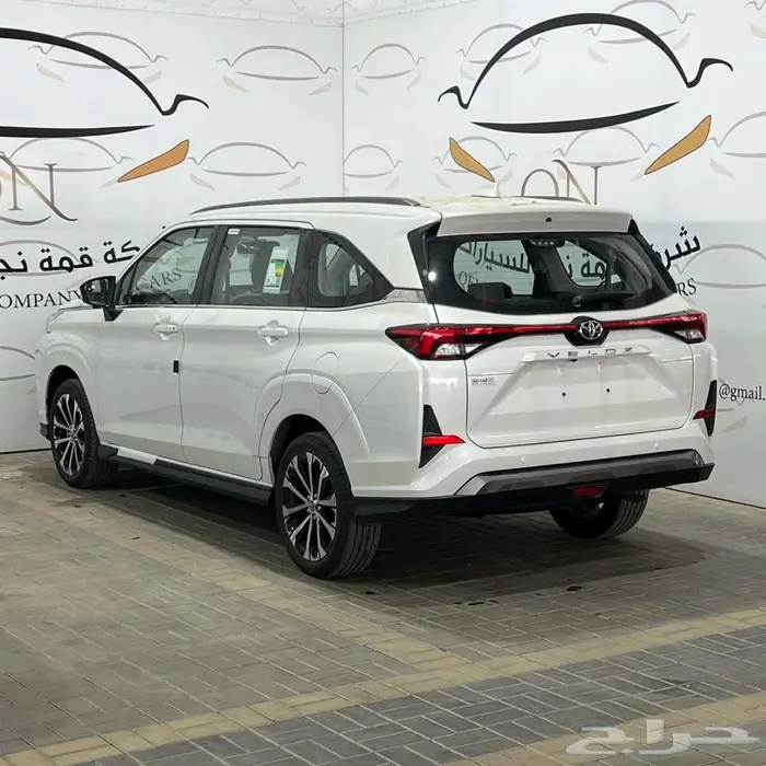 تويوتا فيلوز GLX موديل 2025 نقدا او اقساط 0
