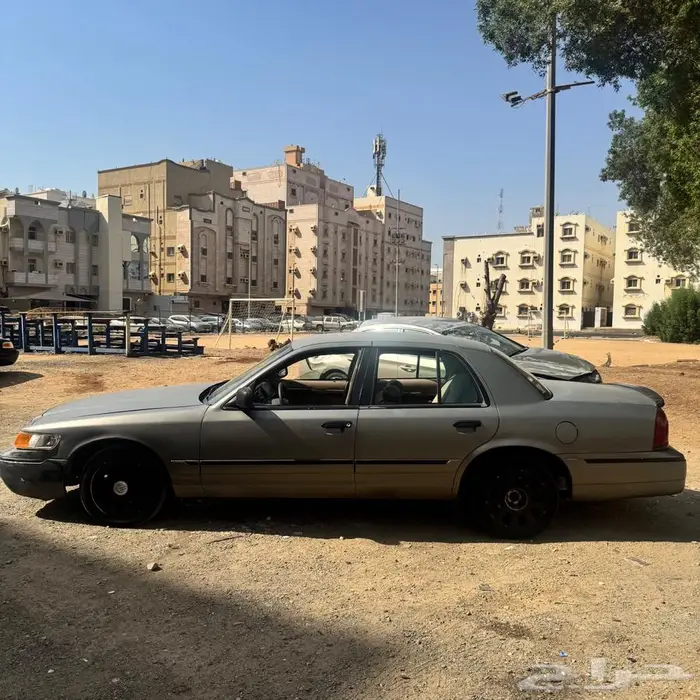 فورد ماركيز 2001 6