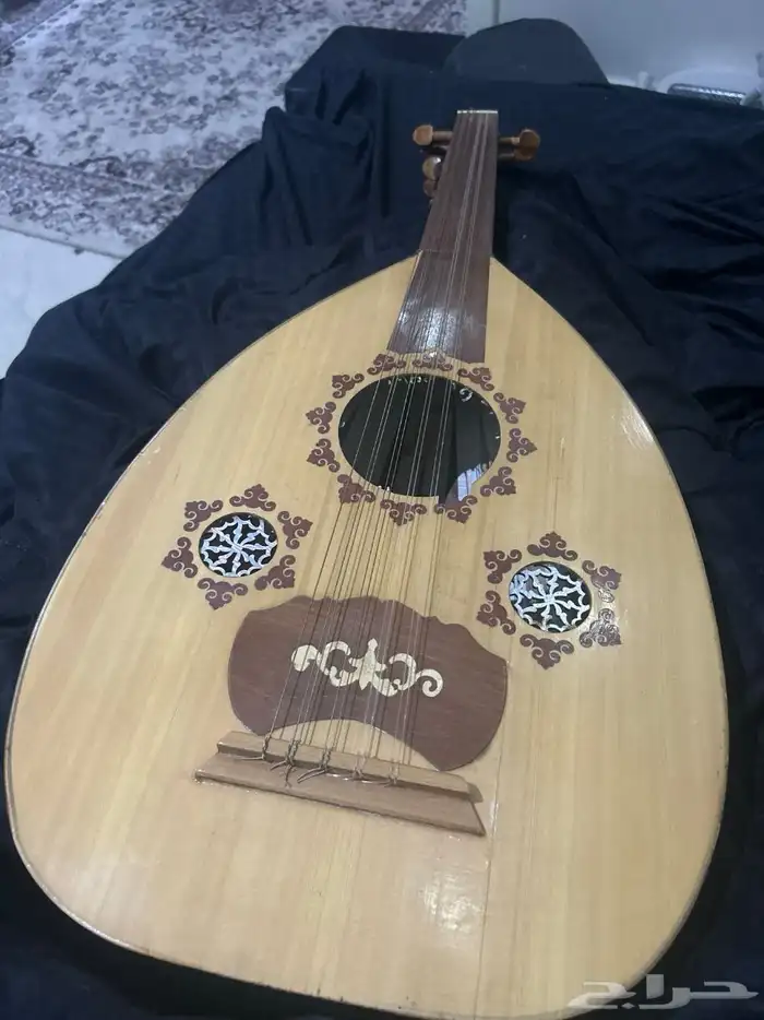 خذيته ب 350 بعرضه 150 فيه خدوش بسيطه ناقصه وتر 2